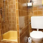 Kuenstlergarten Haus 2 *